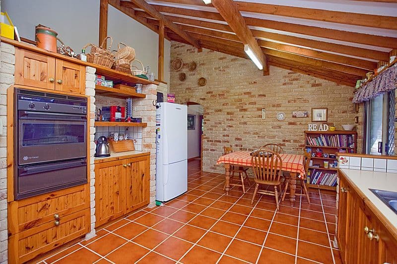 21 Valley Road, KALAMUNDA WA 6076, Kalamunda - Thumbnail 5
