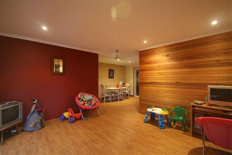 26 Saunders Street, POINT VERNON QLD 4655, Point Vernon - Thumbnail 2