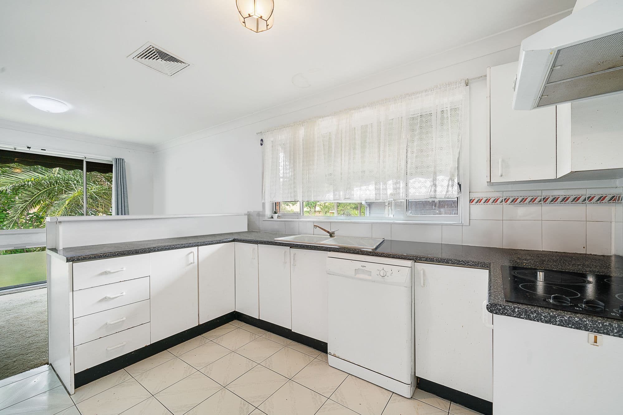 13 Kareelah Avenue, Berkeley Vale NSW 2261, Berkeley Vale - Thumbnail 2
