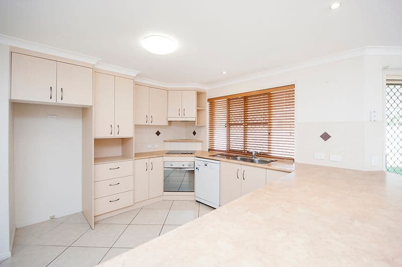 7 Parsons Place, NEW AUCKLAND QLD 4680, New Auckland - Thumbnail 4
