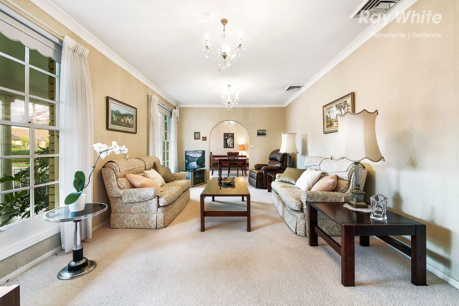 135 Bettington Road, Oatlands - Thumbnail 2
