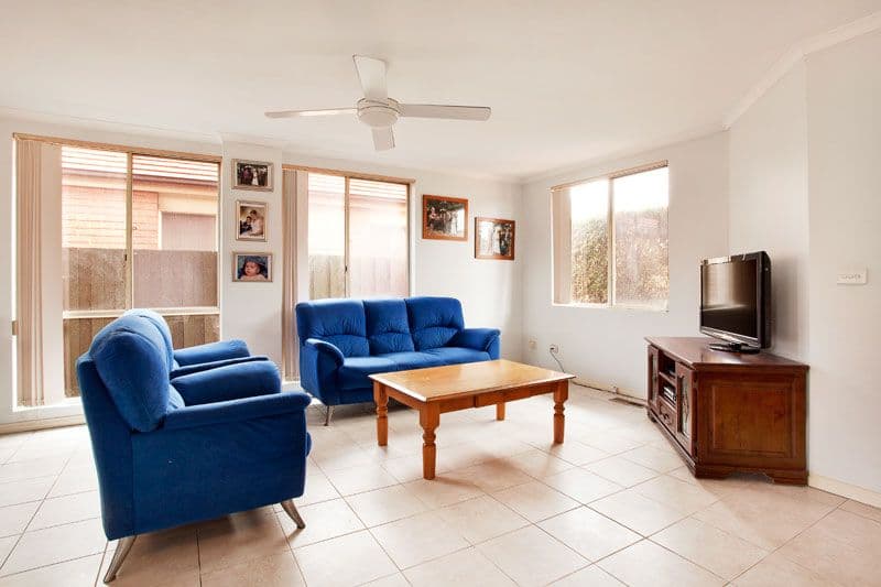 34 Elinda Place, RESERVOIR VIC 3073, Reservoir - Thumbnail 2