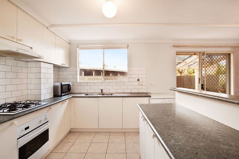 34 Elinda Place, RESERVOIR VIC 3073, Reservoir - Thumbnail 5