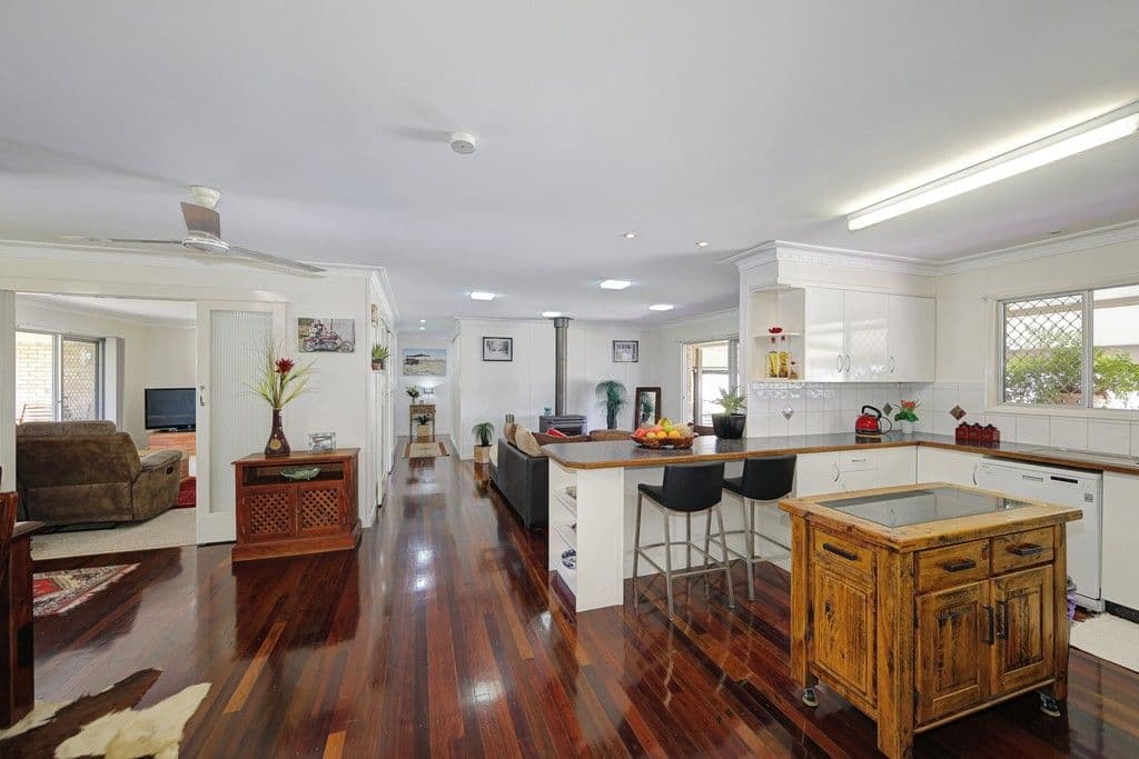 51 Sims Road, Avenell Heights QLD 4670, Avenell Heights - Thumbnail 2