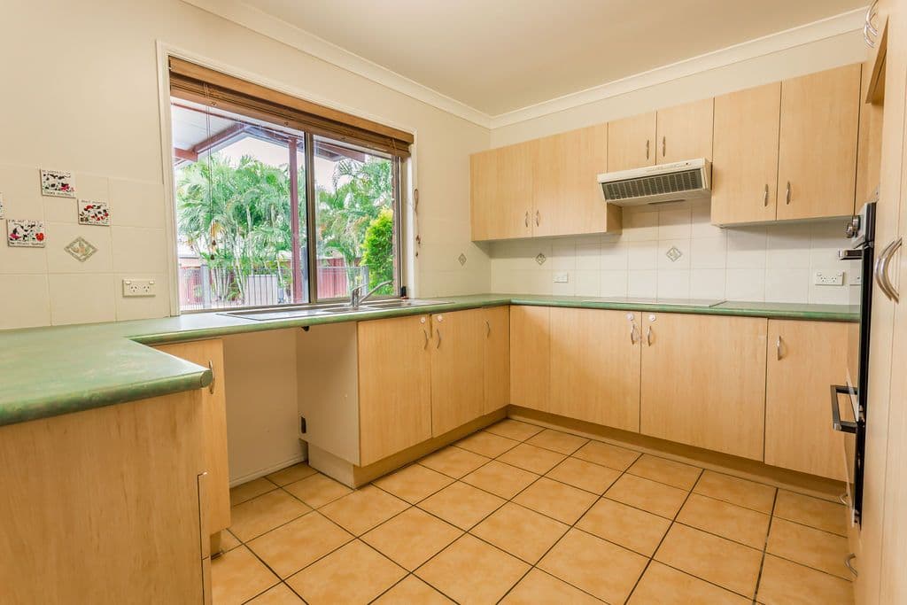 4 Statesman Drive, Emerald QLD 4720, Emerald - Thumbnail 3