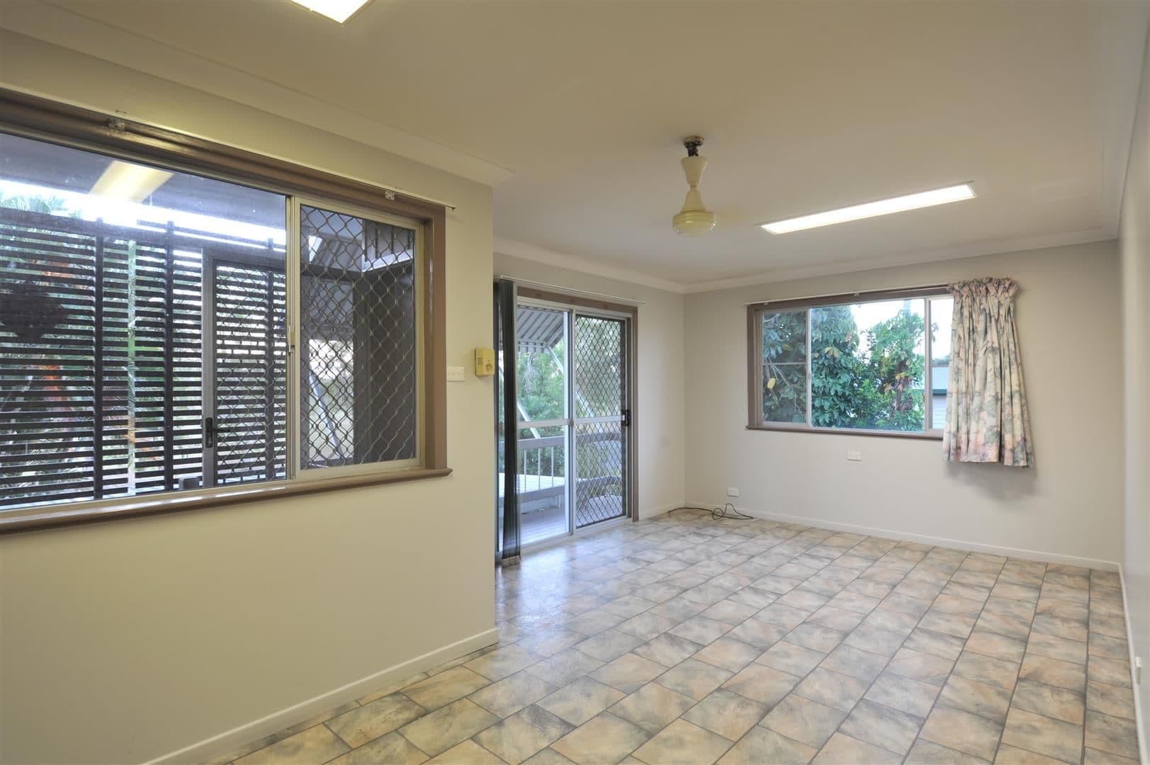 19 Jupp Street, PROSERPINE QLD 4800, Proserpine - Thumbnail 8