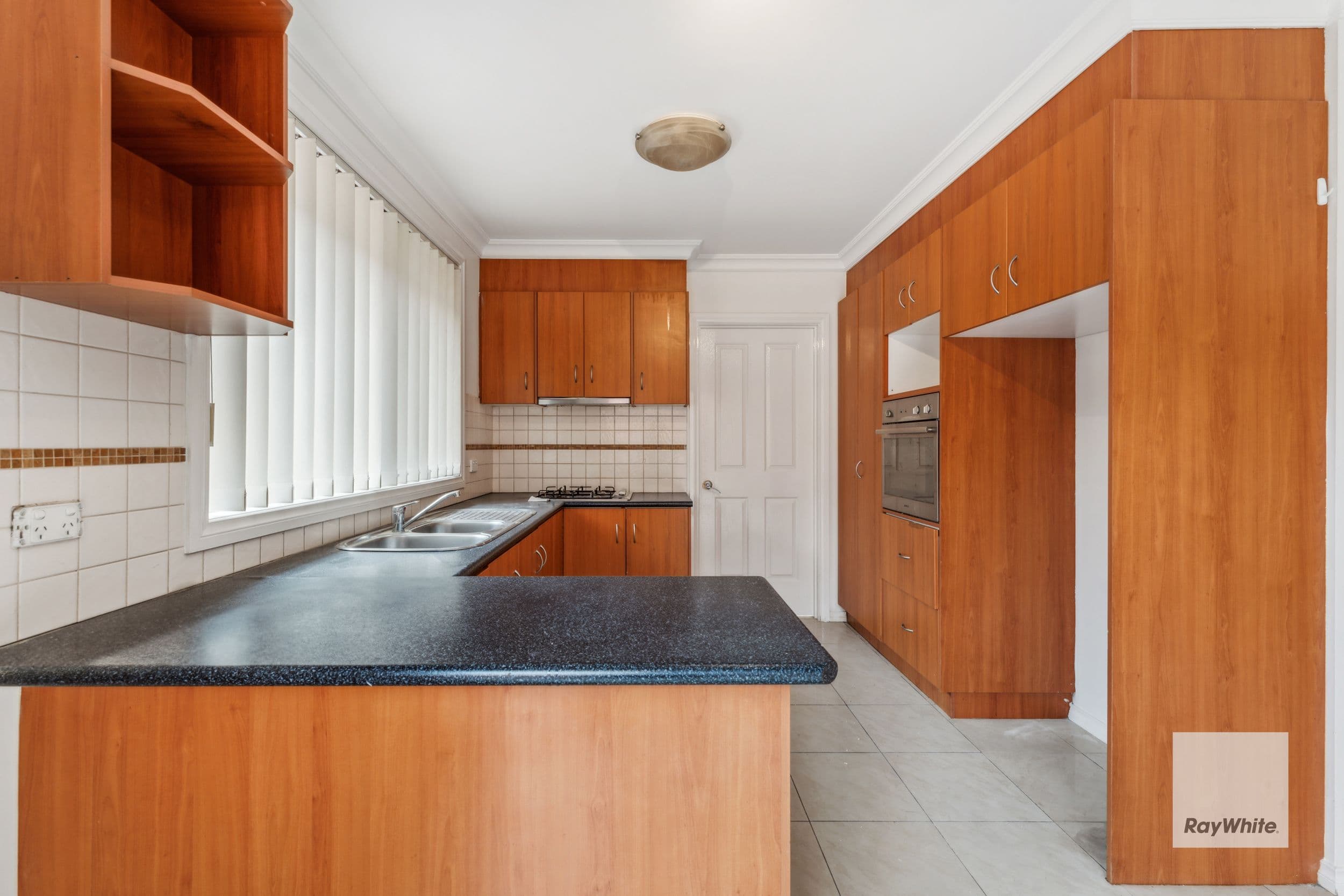 16 Lily Drive, Sydenham VIC 3037, Sydenham - Thumbnail 4