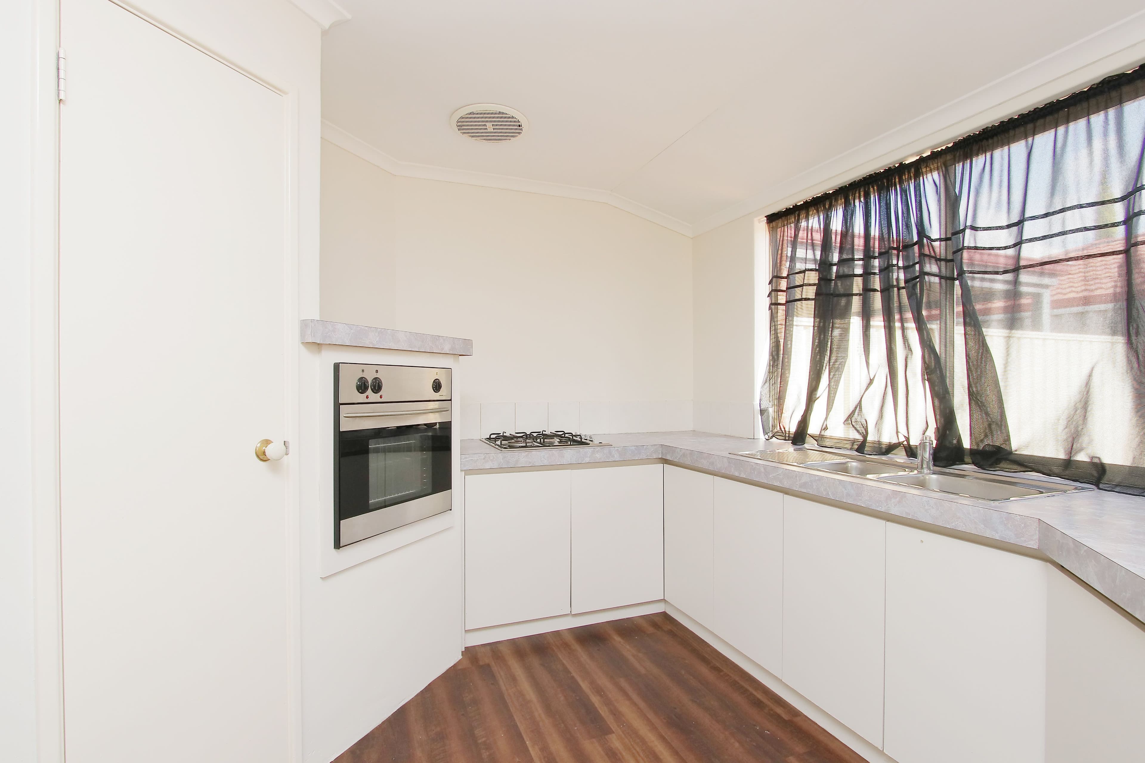 34 Lancaster Place, Maddington WA 6109, Maddington - Thumbnail 2