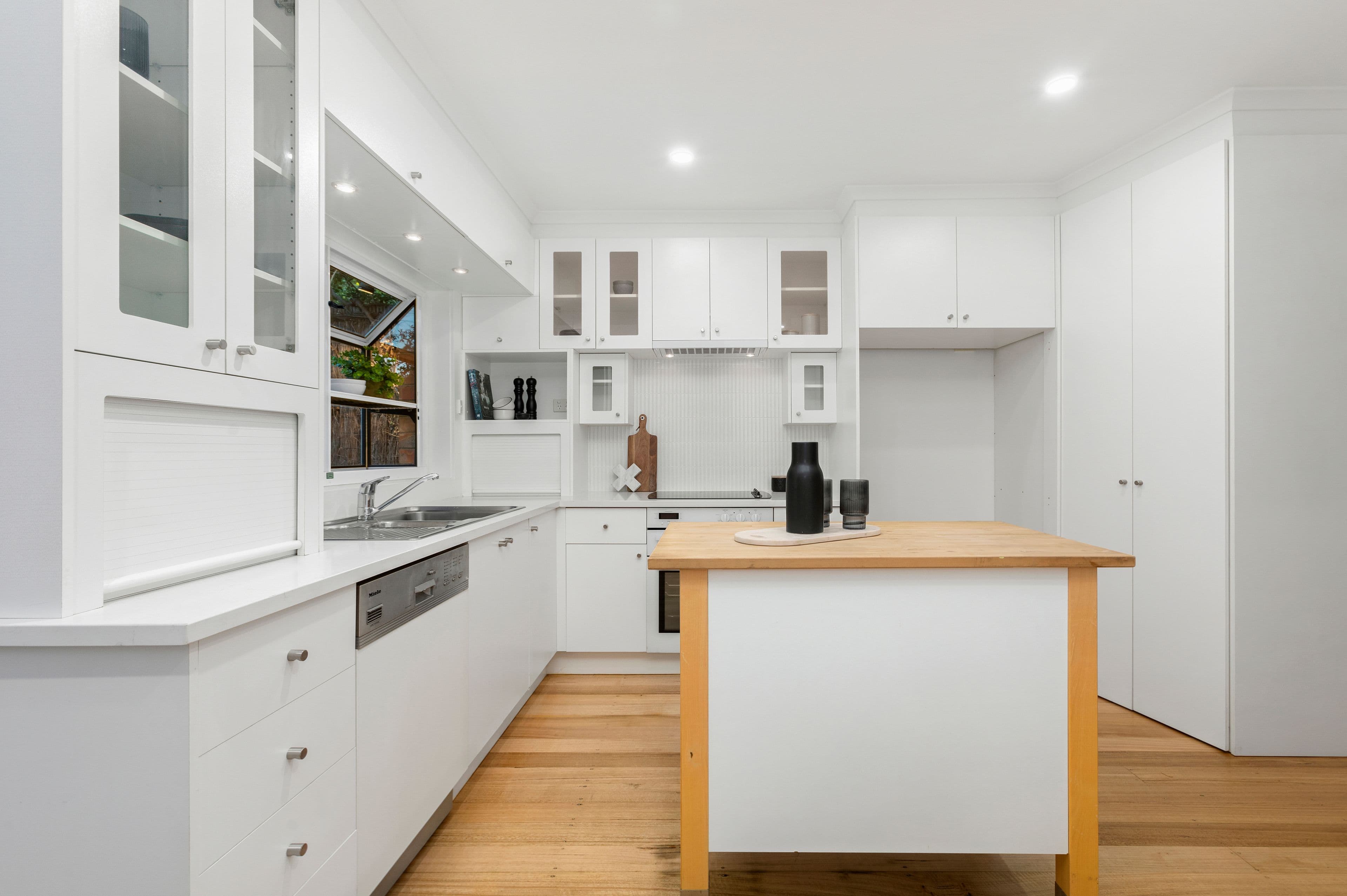 14 Naples Road, Mentone VIC 3194, Mentone - Thumbnail 3