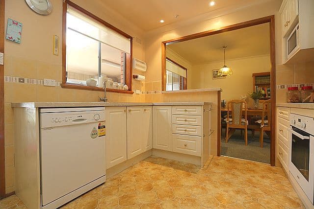 42 Marden Street, GEORGES HALL NSW 2198, Georges Hall - Thumbnail 3