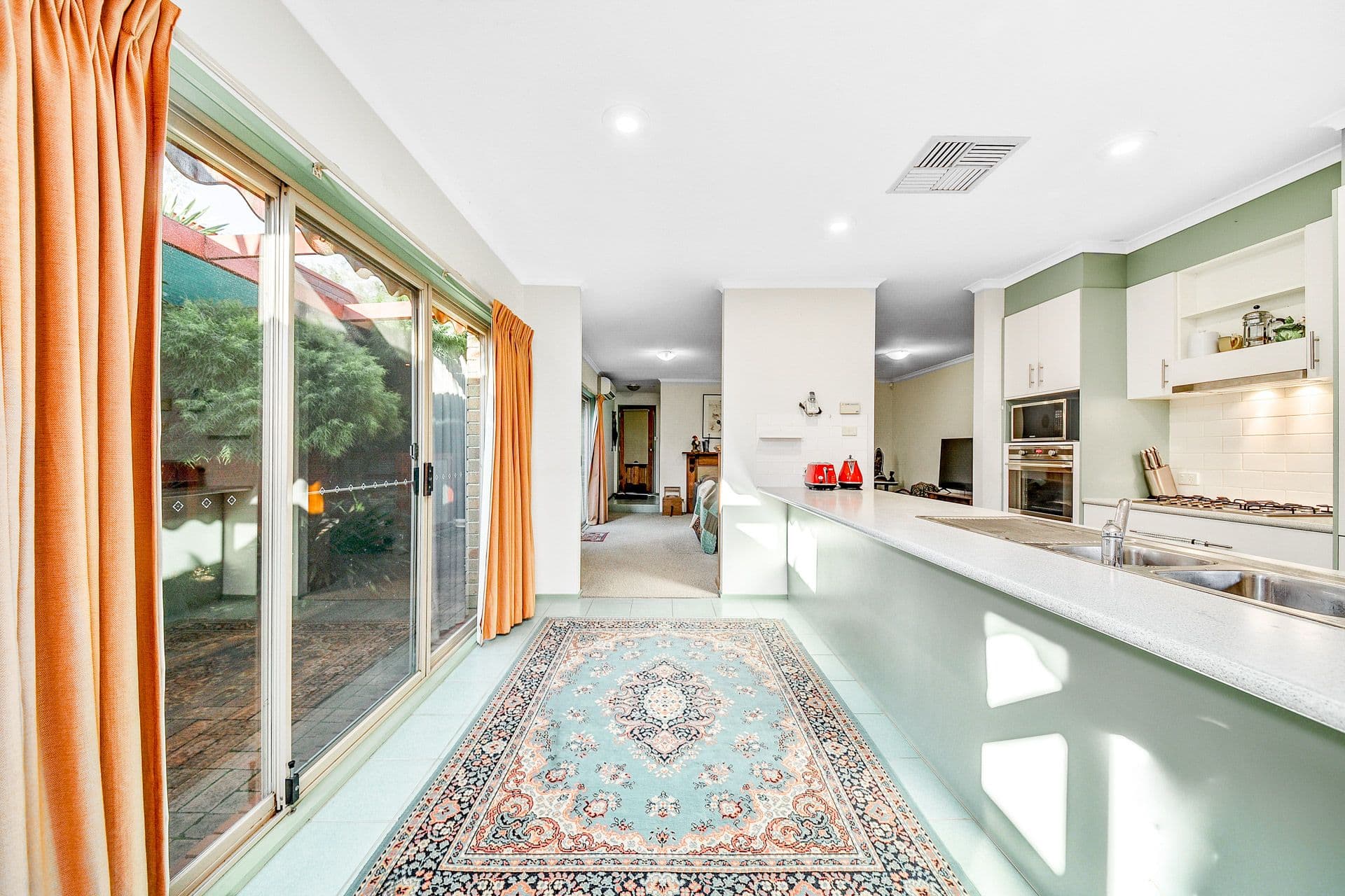 14B Tenandra Court, Berwick VIC 3806, Berwick - Thumbnail 2