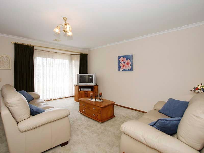 27 Cowrie Drive, SEAFORD RISE SA 5169, Seaford Rise - Thumbnail 2