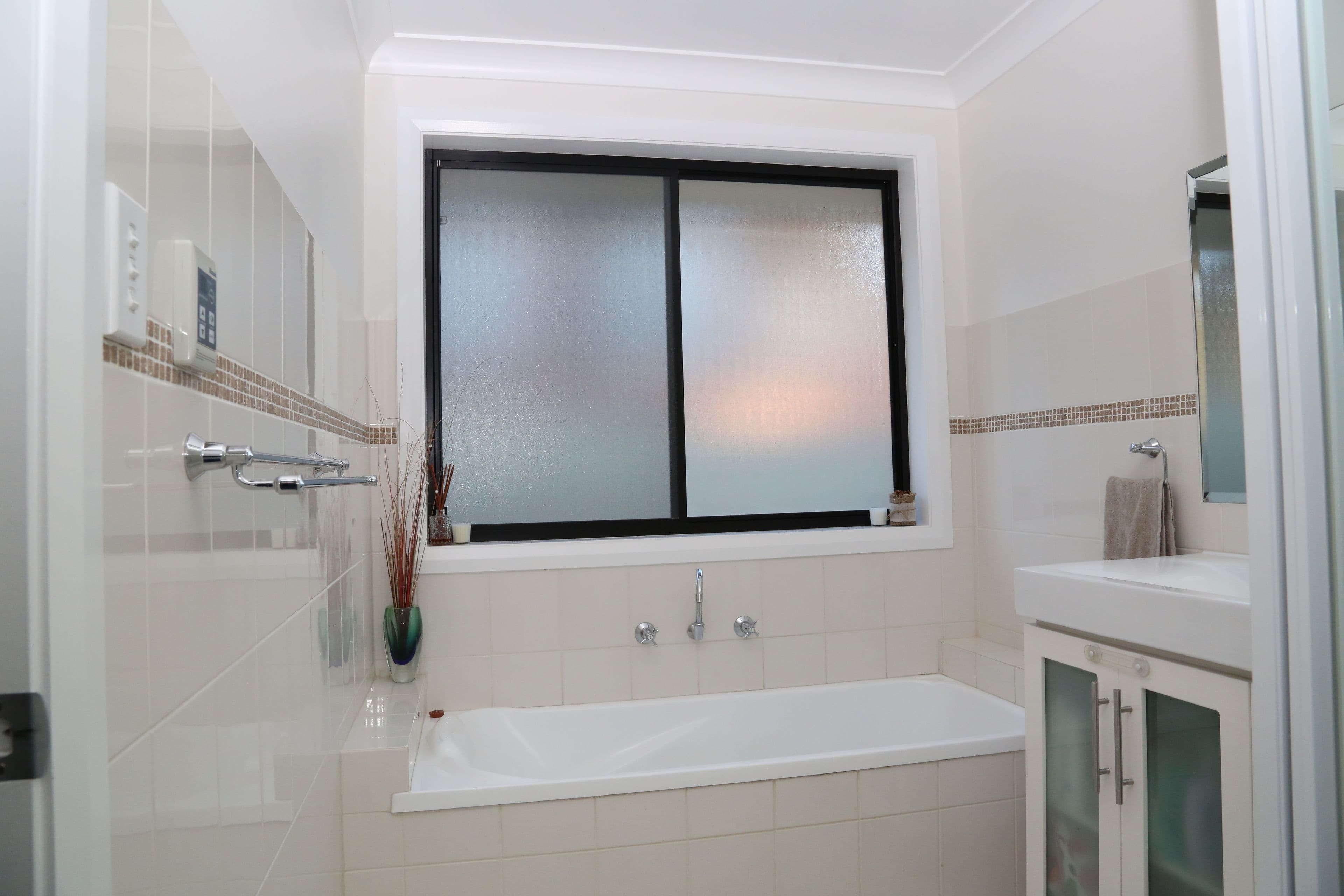 11 Cramsie Crescent, Glen Innes - Thumbnail 3