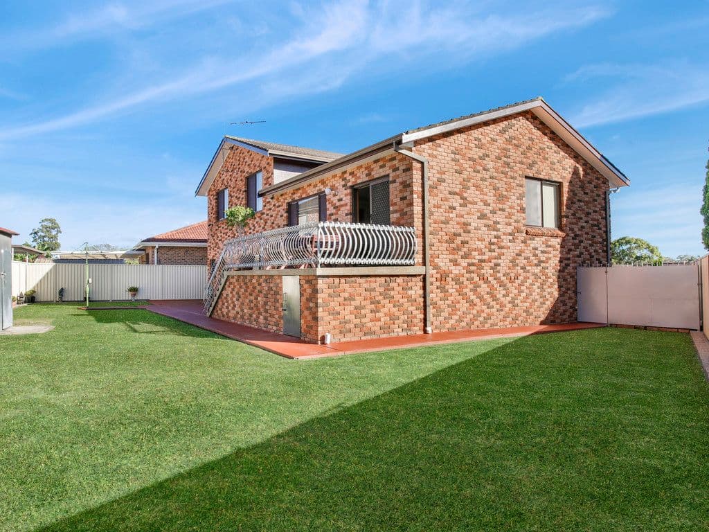 9 Leonello Place, Edensor Park - Thumbnail 4
