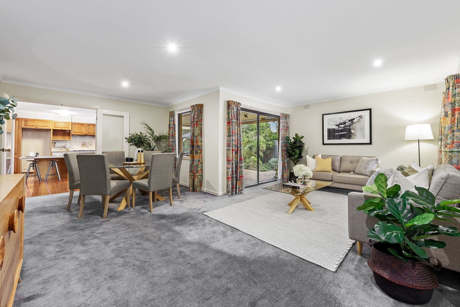 19 Annandale Crescent, Glen Waverley VIC 3150, Glen Waverley - Thumbnail 2