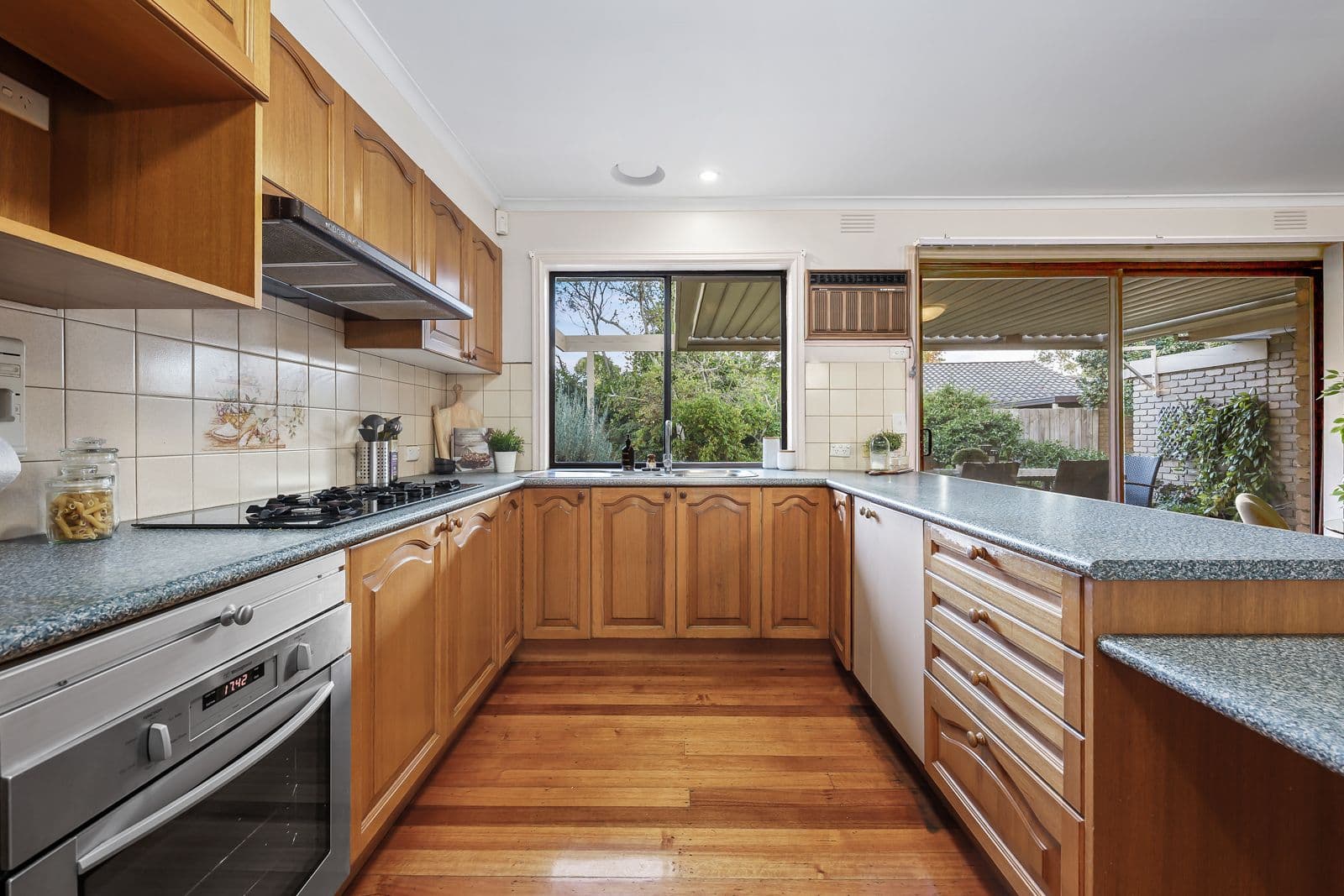19 Annandale Crescent, Glen Waverley VIC 3150, Glen Waverley - Thumbnail 7