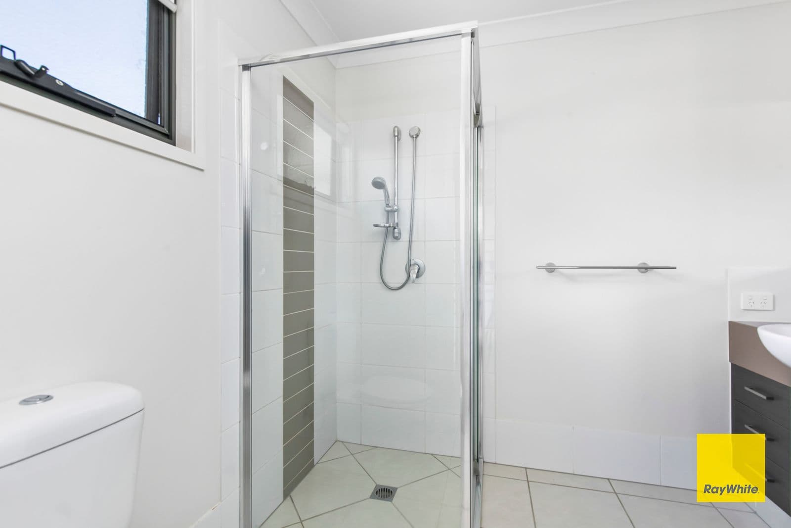 5 Boulter Close, Capalaba QLD 4157, Capalaba - Thumbnail 3