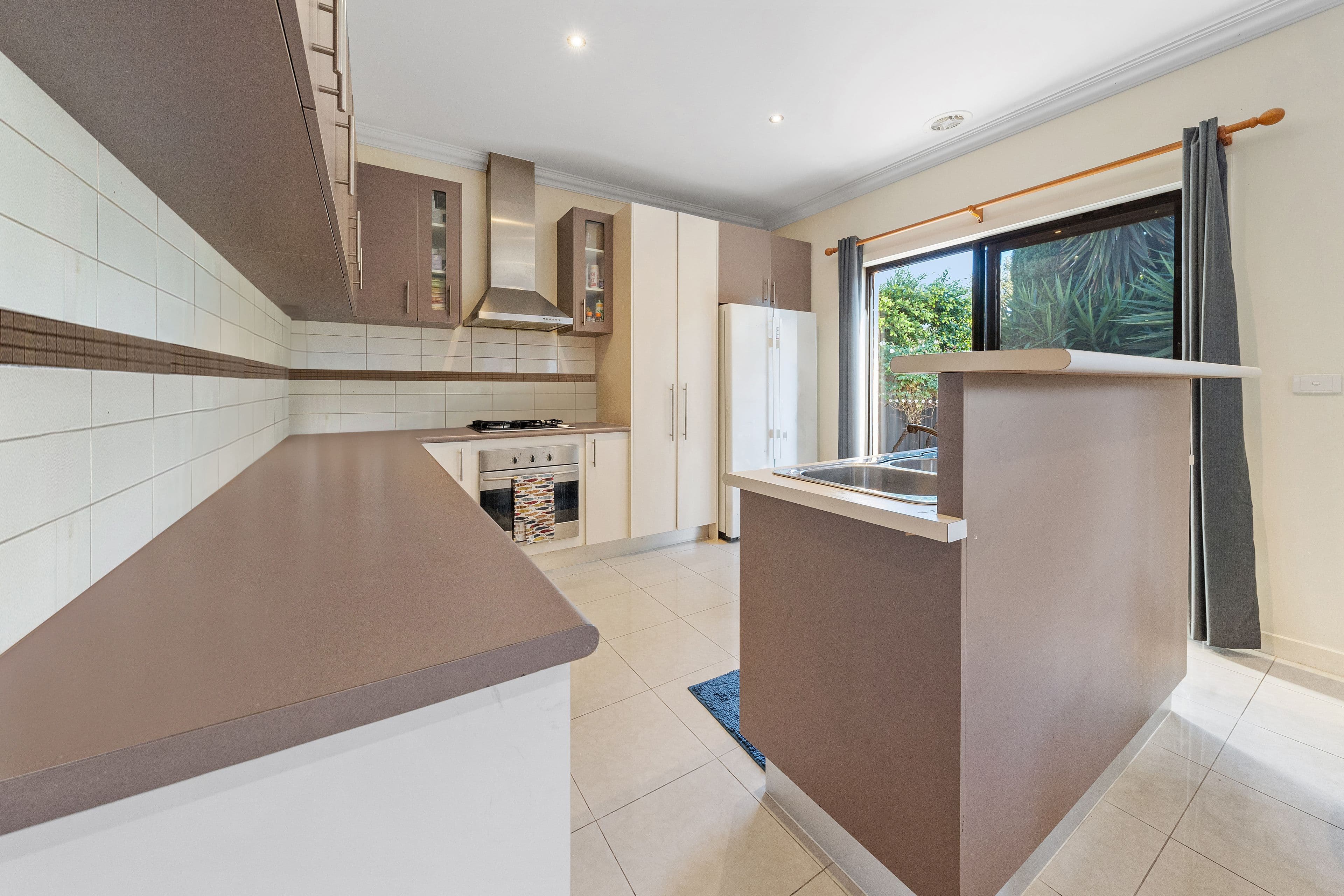 25 Streeton Avenue, Caroline Springs VIC 3023, Caroline Springs - Thumbnail 3