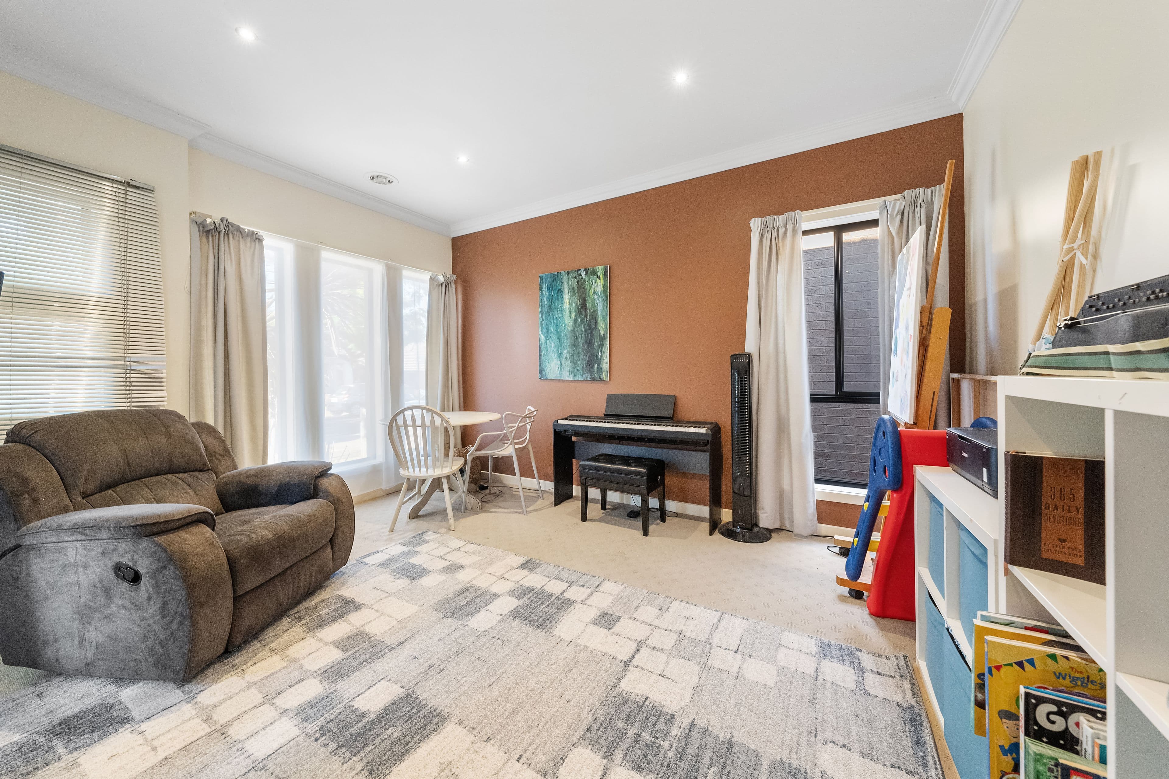 25 Streeton Avenue, Caroline Springs VIC 3023, Caroline Springs - Thumbnail 8