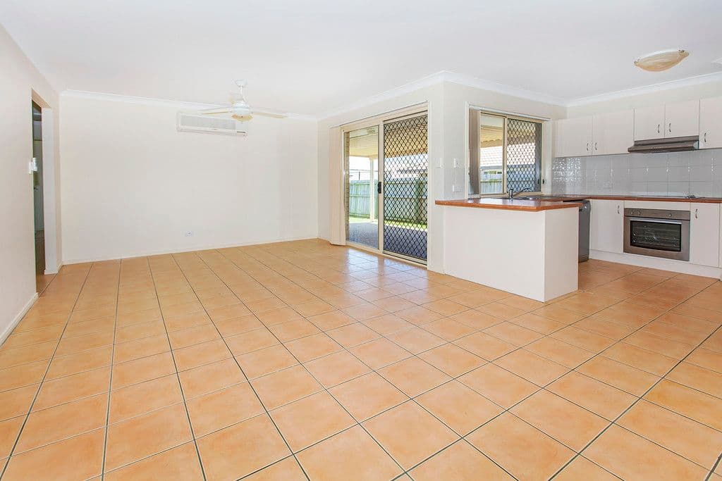 7 Alexander Close, Redbank Plains QLD 4301, Redbank Plains - Thumbnail 4