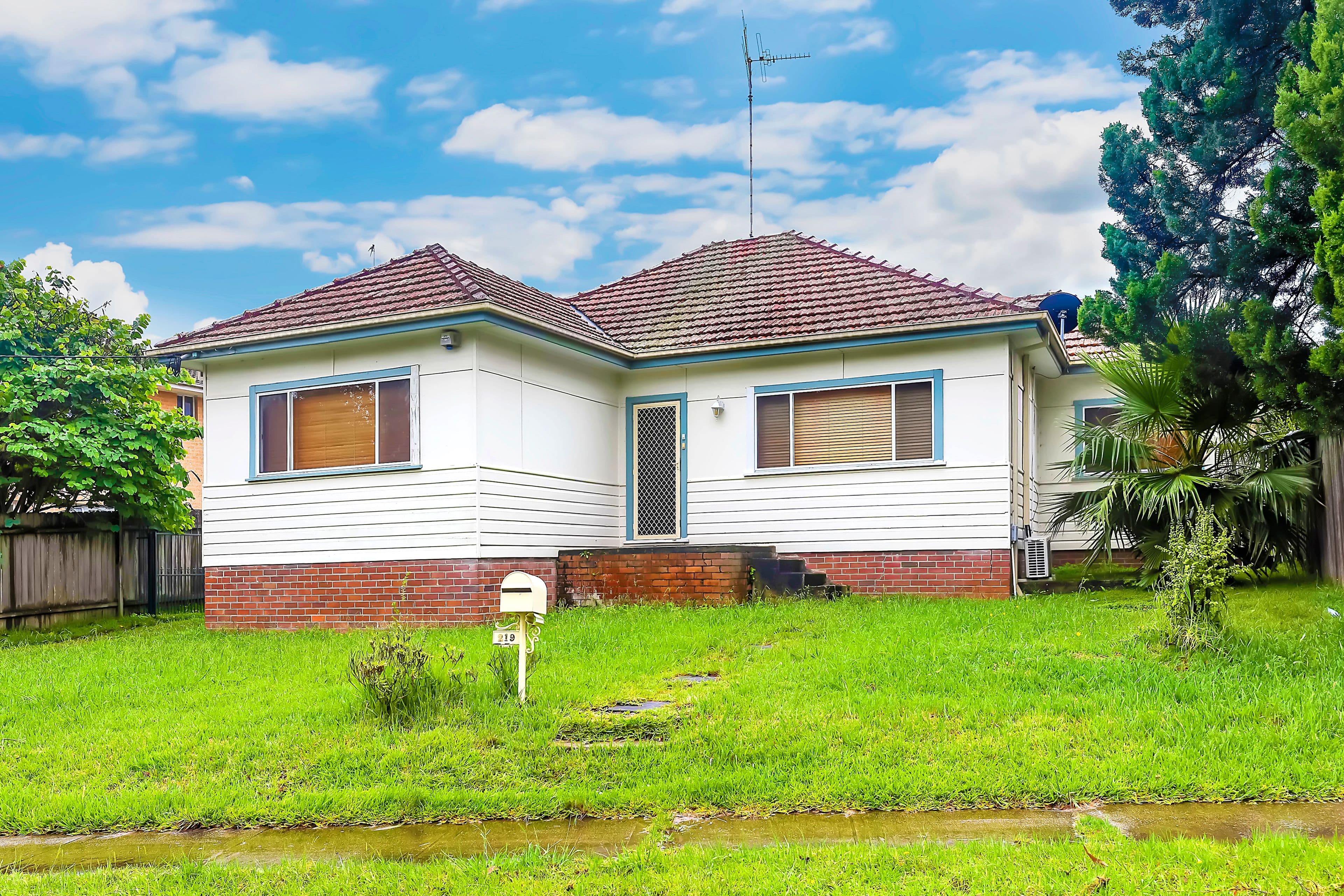 219 Stafford Street, Penrith NSW 2750, Penrith - Thumbnail 2