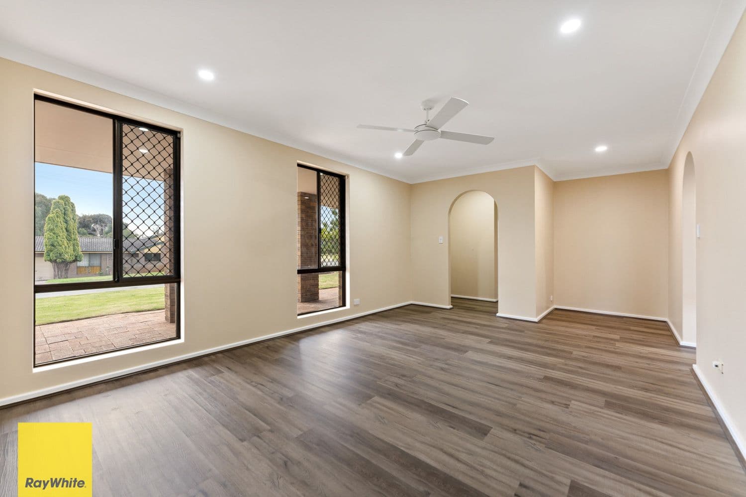 8 Wanill Place, Wanneroo WA 6065, Wanneroo - Thumbnail 4