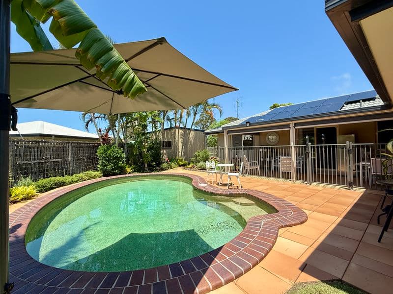 22 Oceanview Street, Point Vernon, QLD, Point Vernon - Thumbnail 3