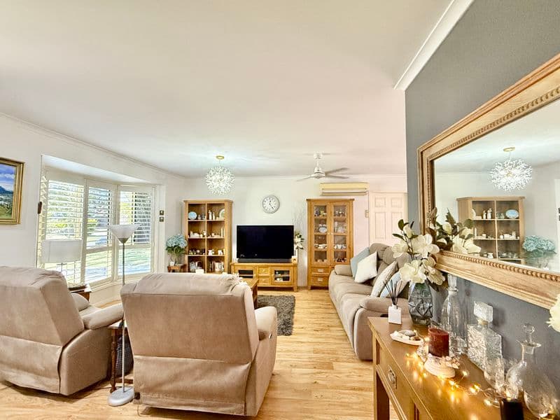 22 Oceanview Street, Point Vernon, QLD, Point Vernon - Thumbnail 4