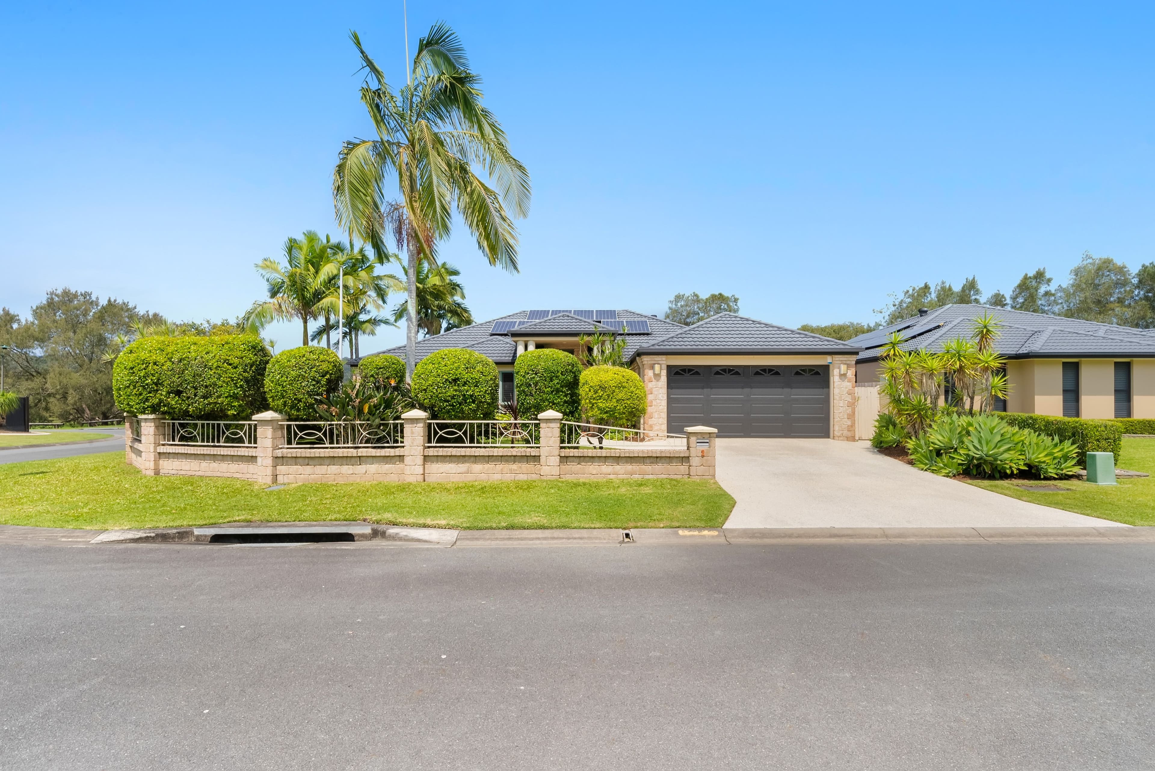 2 Pultenea Court, Elanora QLD 4221, Elanora - Thumbnail 3