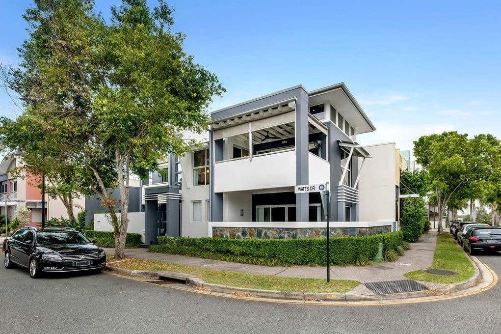 1 Watts Drive, Varsity Lakes QLD 4227, Varsity Lakes - Thumbnail 2