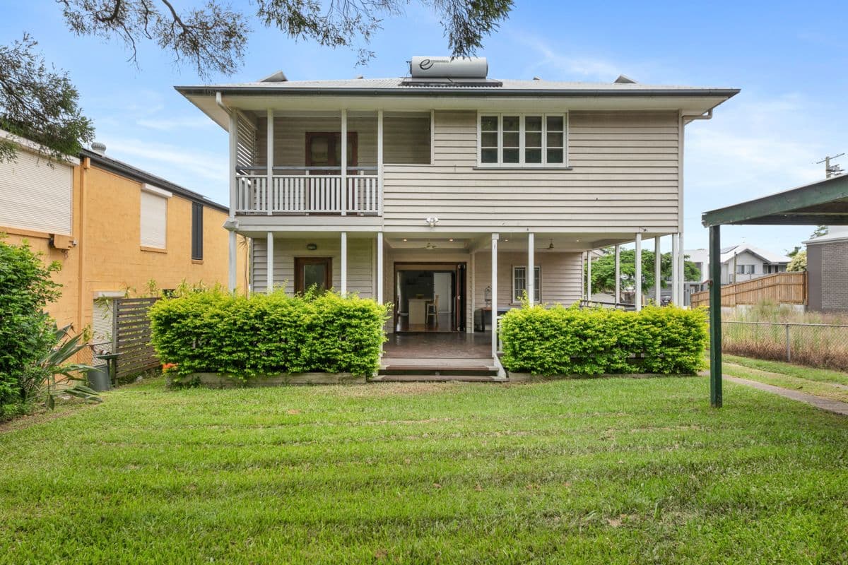 33 Lancelot Street, Tennyson QLD 4105, Tennyson - Thumbnail 2
