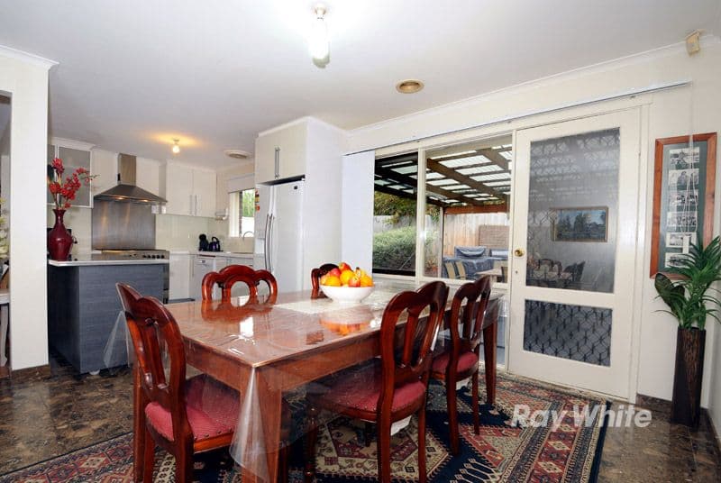 8 Hollyview Court, ROWVILLE VIC 3178, Rowville - Thumbnail 4