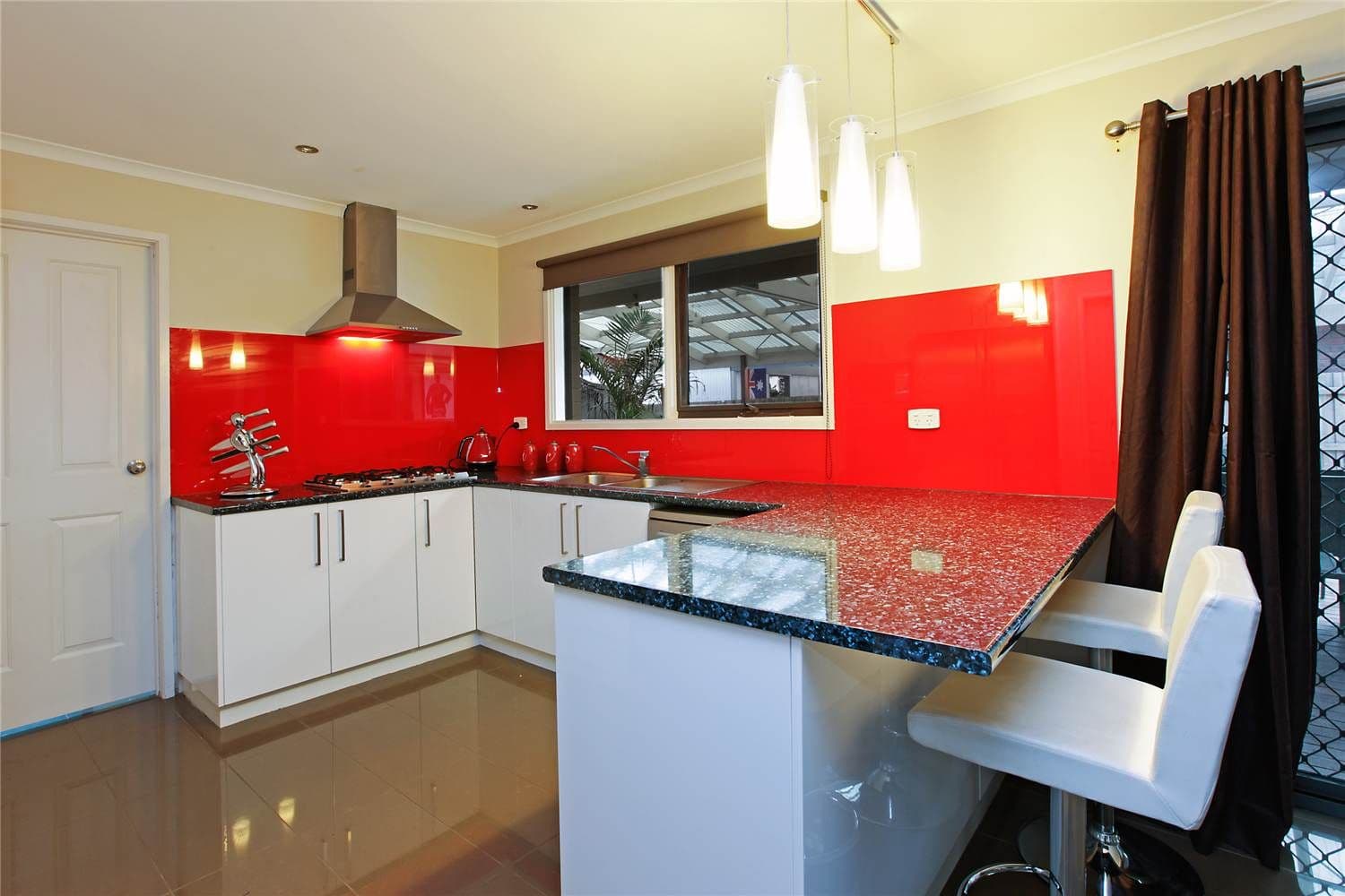 15 Aldershot Road, ST ALBANS PARK VIC 3219, St Albans Park - Thumbnail 3