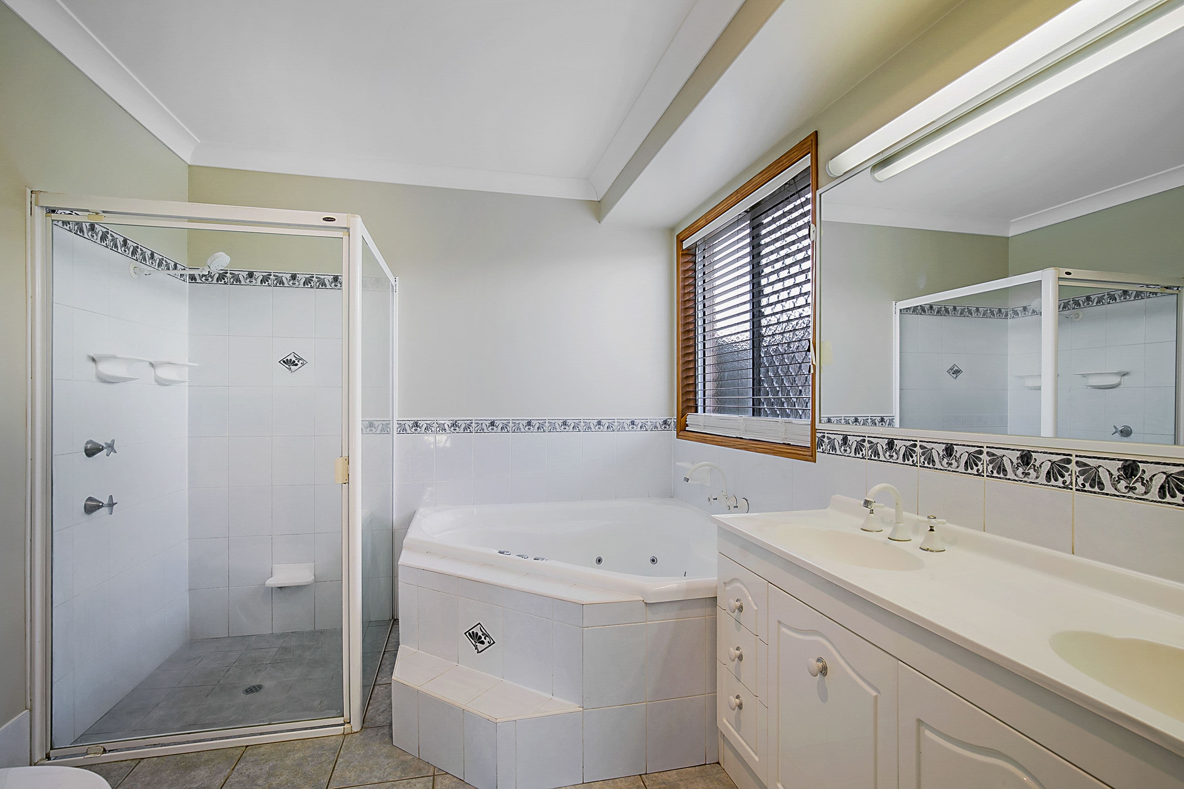 13 Spring Garden Court, Middle Ridge QLD 4350, Middle Ridge - Thumbnail 8