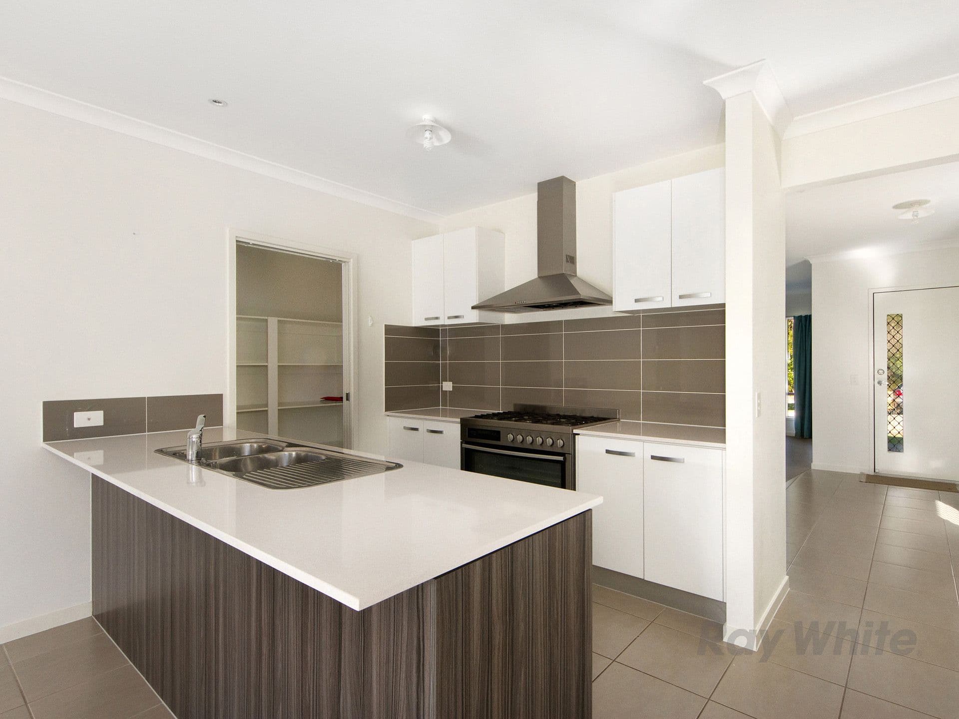 37 Wollombi Avenue, Ormeau Hills QLD 4208, Ormeau Hills - Thumbnail 6