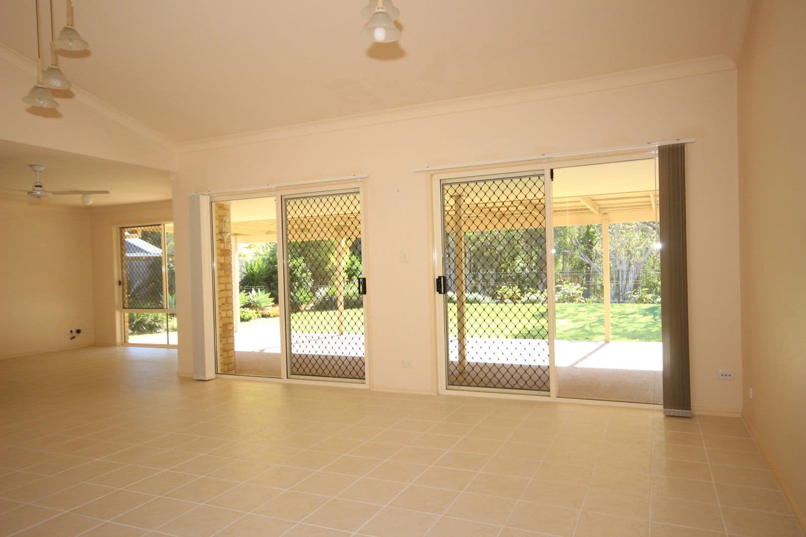 12 Foxhill Place, Banora Point - Thumbnail 3