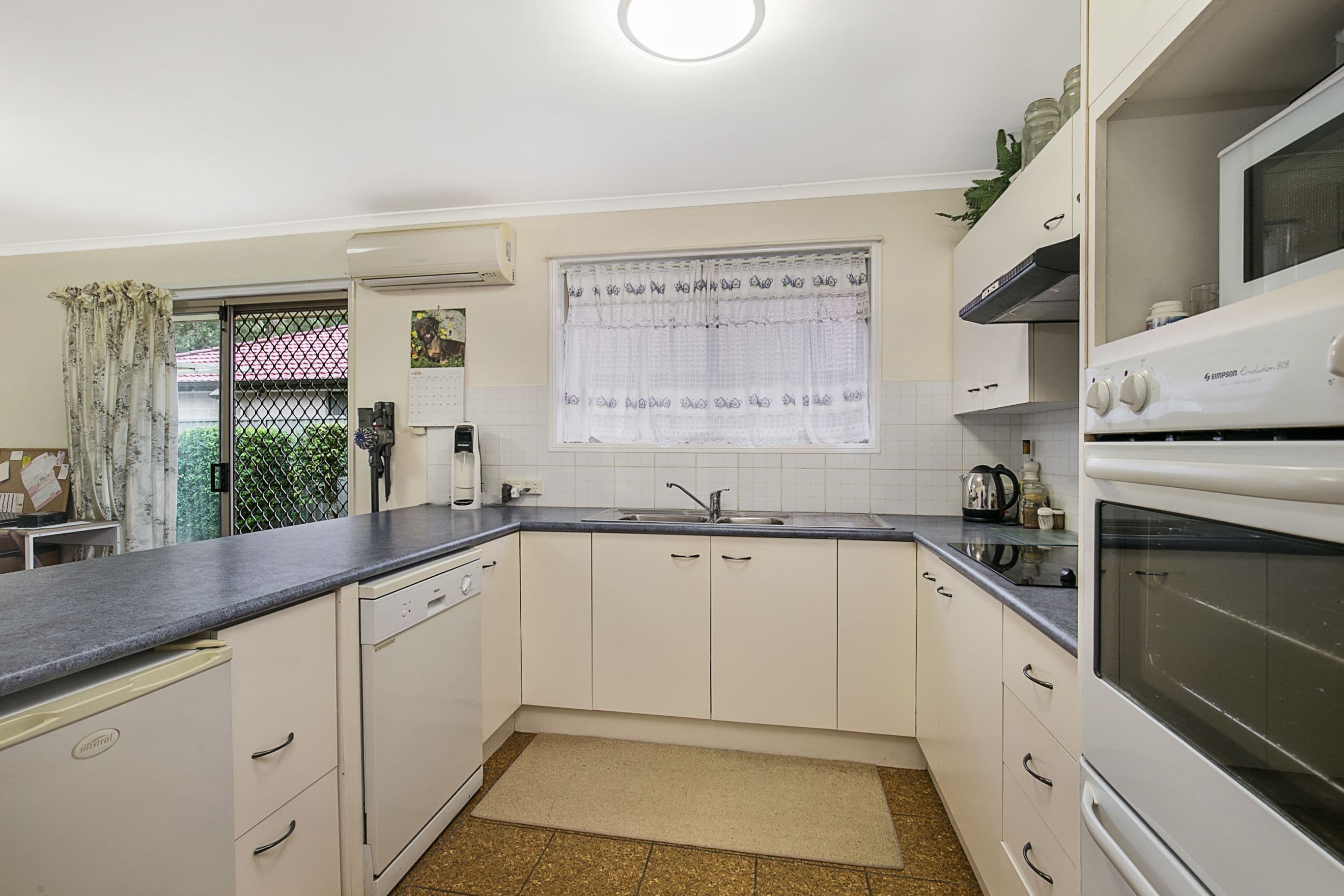 68 Langdon Street, Cleveland QLD 4163, Cleveland - Thumbnail 3