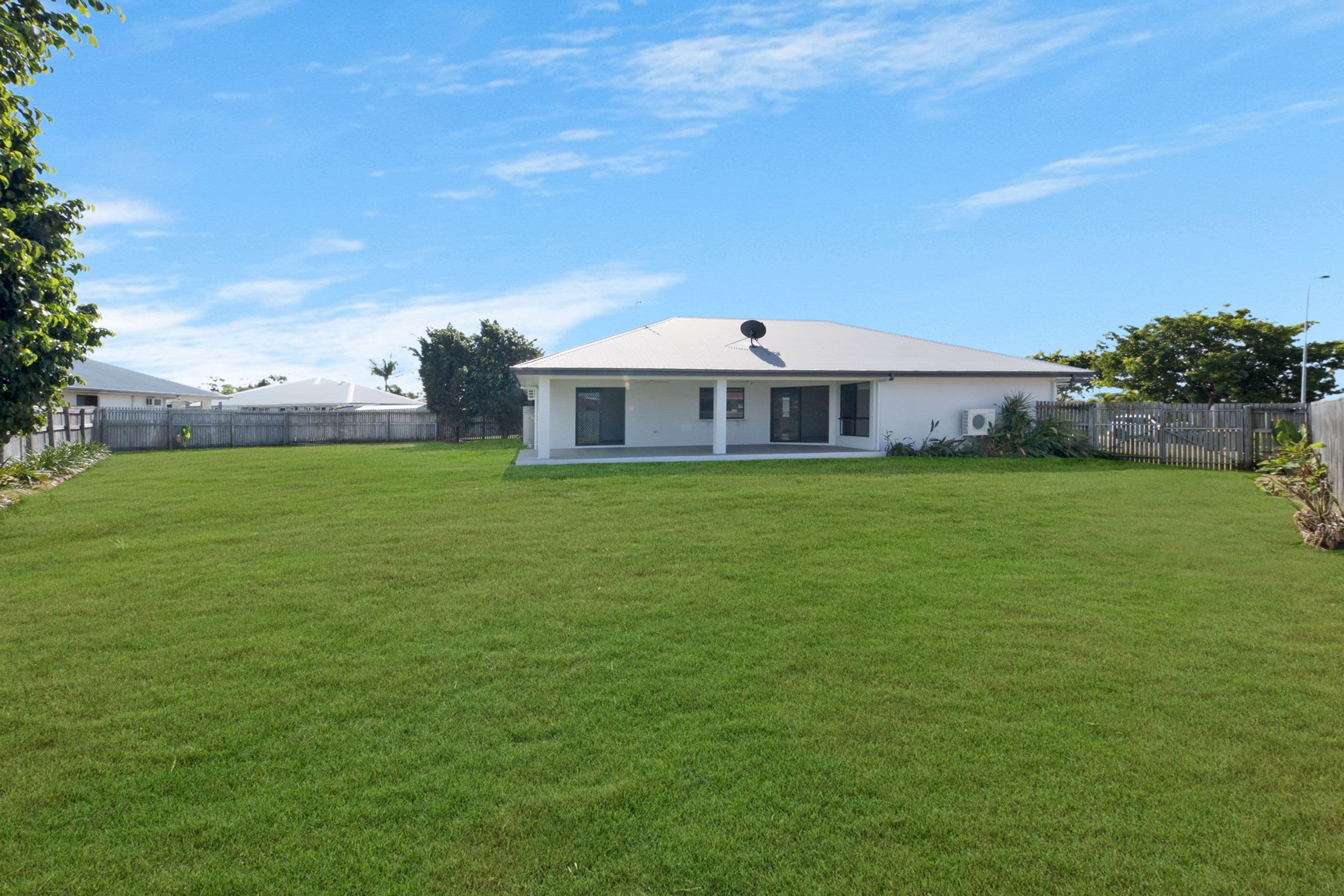 27 Tipperary Street, Mount Low QLD 4818, Mount Low - Thumbnail 2
