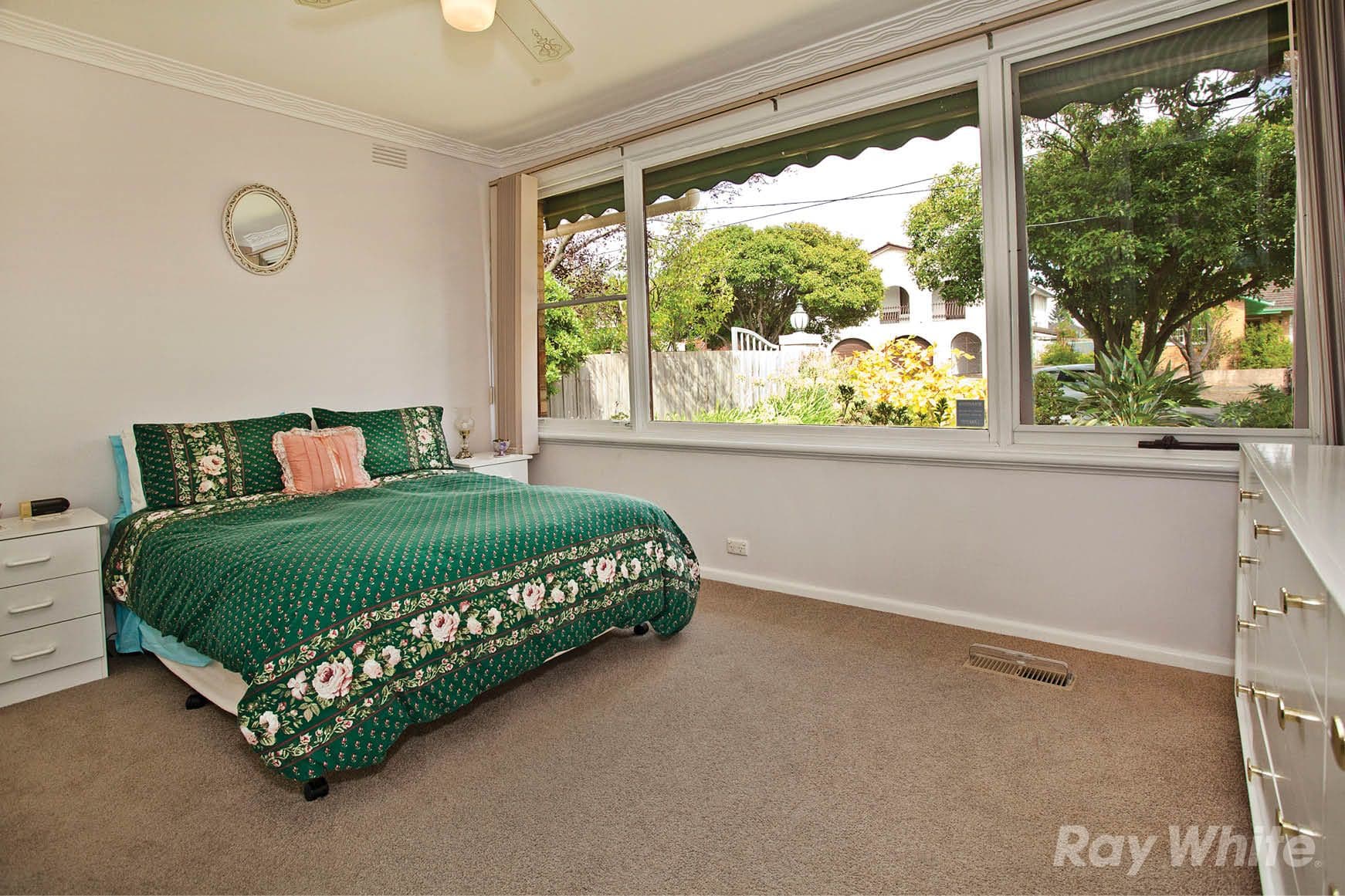 24 Durward Avenue, Glen Waverley VIC 3150, Glen Waverley - Thumbnail 7