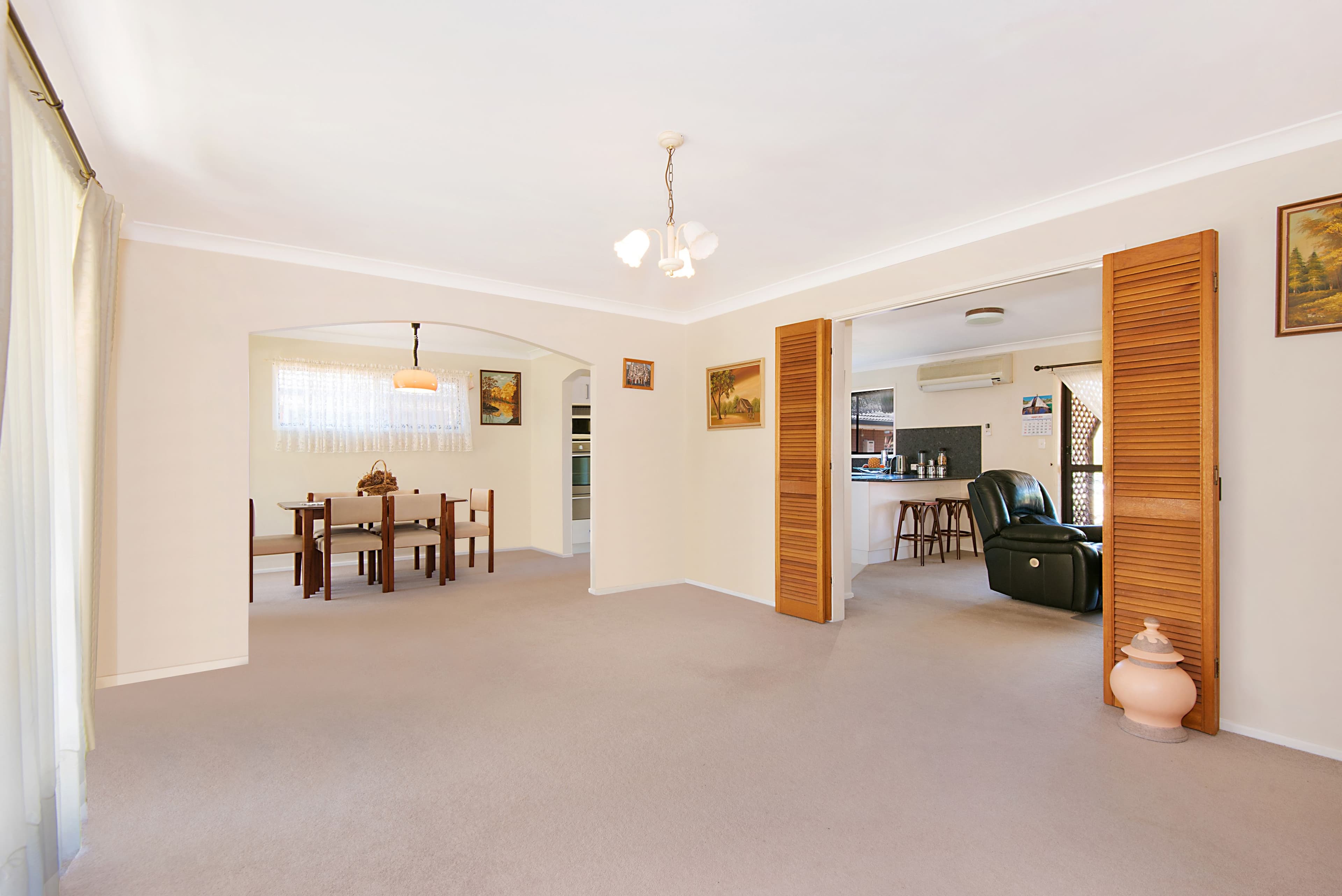 11 Michelle Crescent, Wishart QLD 4122, Wishart - Thumbnail 2