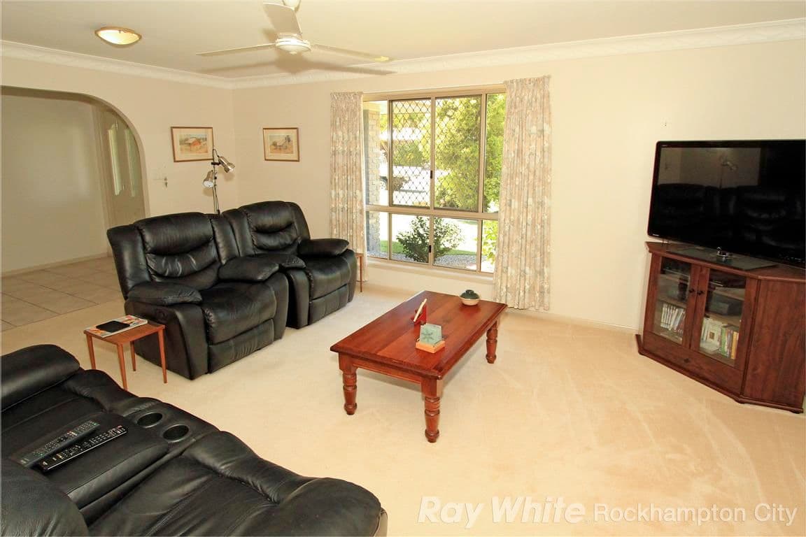67 Kingfisher Parade, NORMAN GARDENS QLD 4701, Norman Gardens - Thumbnail 2