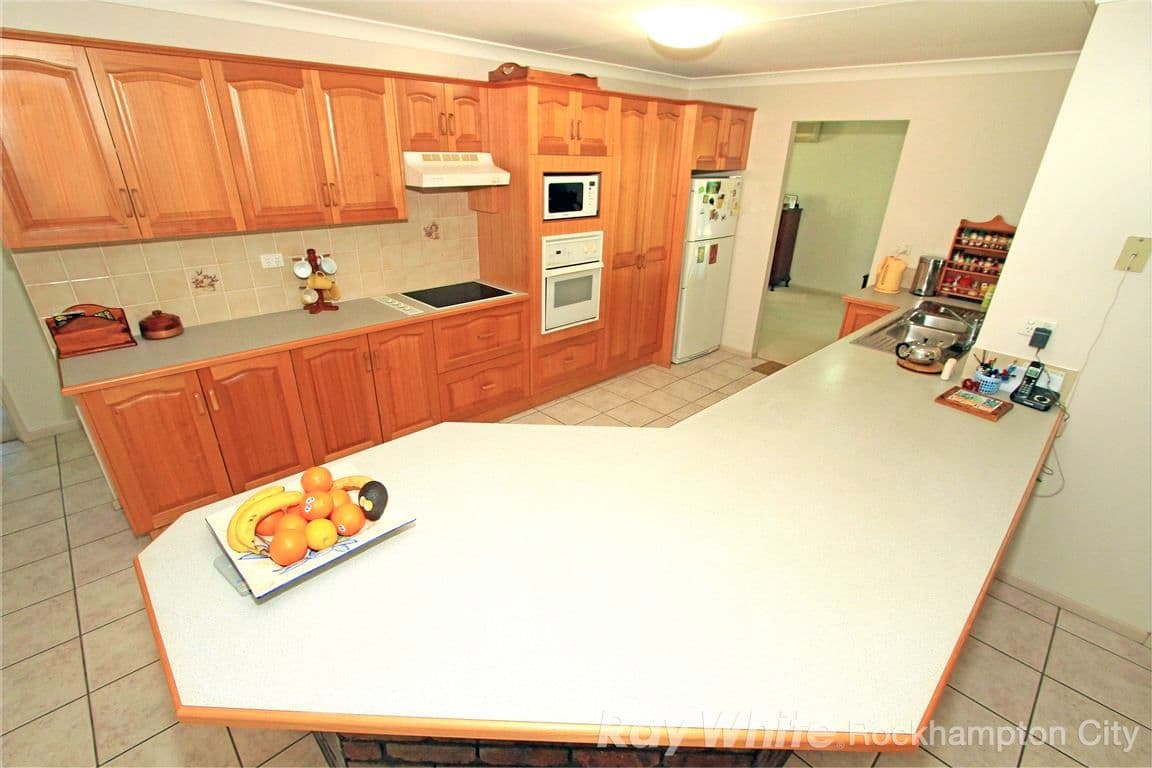 67 Kingfisher Parade, NORMAN GARDENS QLD 4701, Norman Gardens - Thumbnail 4