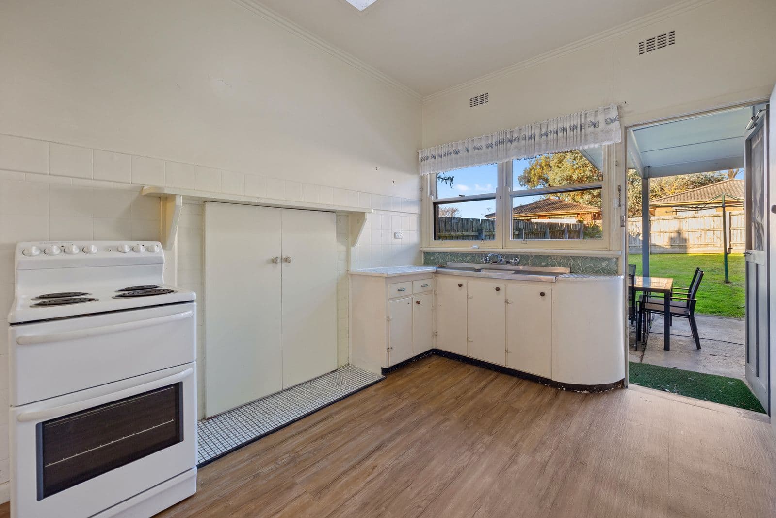 Brumley Street, Leongatha VIC 3953, Leongatha - Thumbnail 5