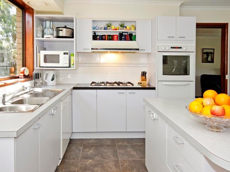 10 Kerrie Court, GROVEDALE VIC 3216, Grovedale - Thumbnail 2