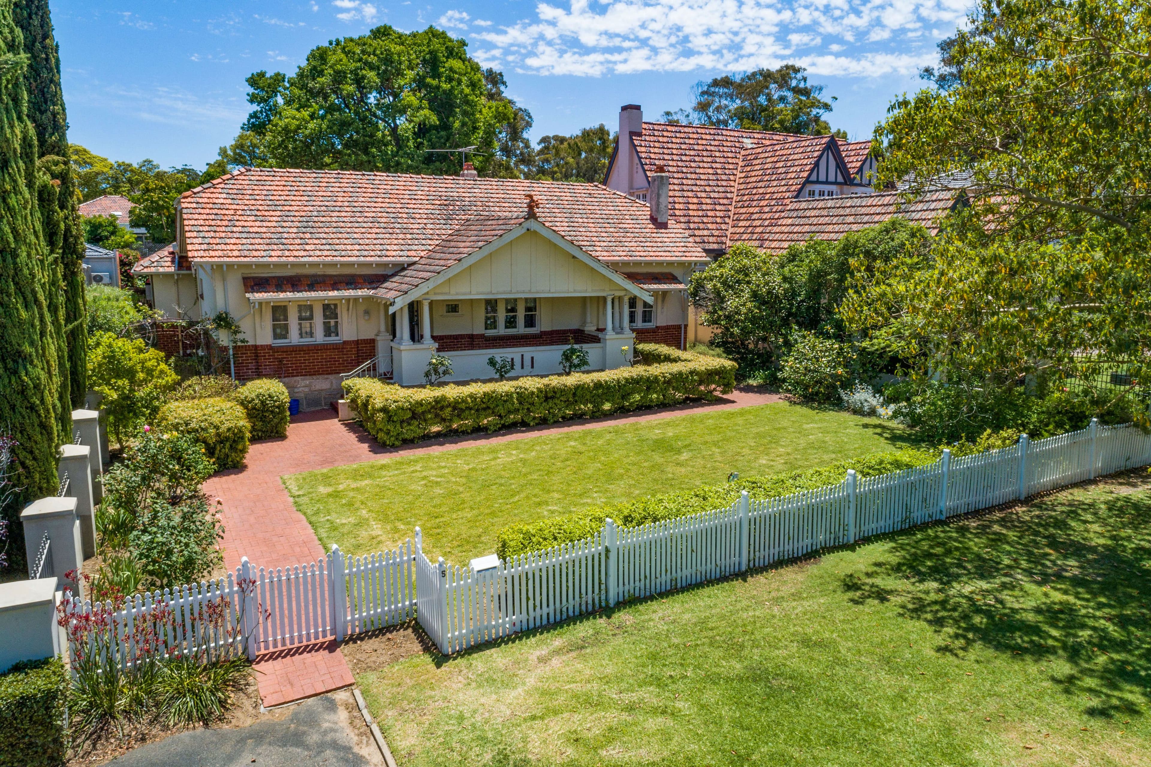5 Hobbs Avenue, Dalkeith WA 6009, Dalkeith - Thumbnail 2