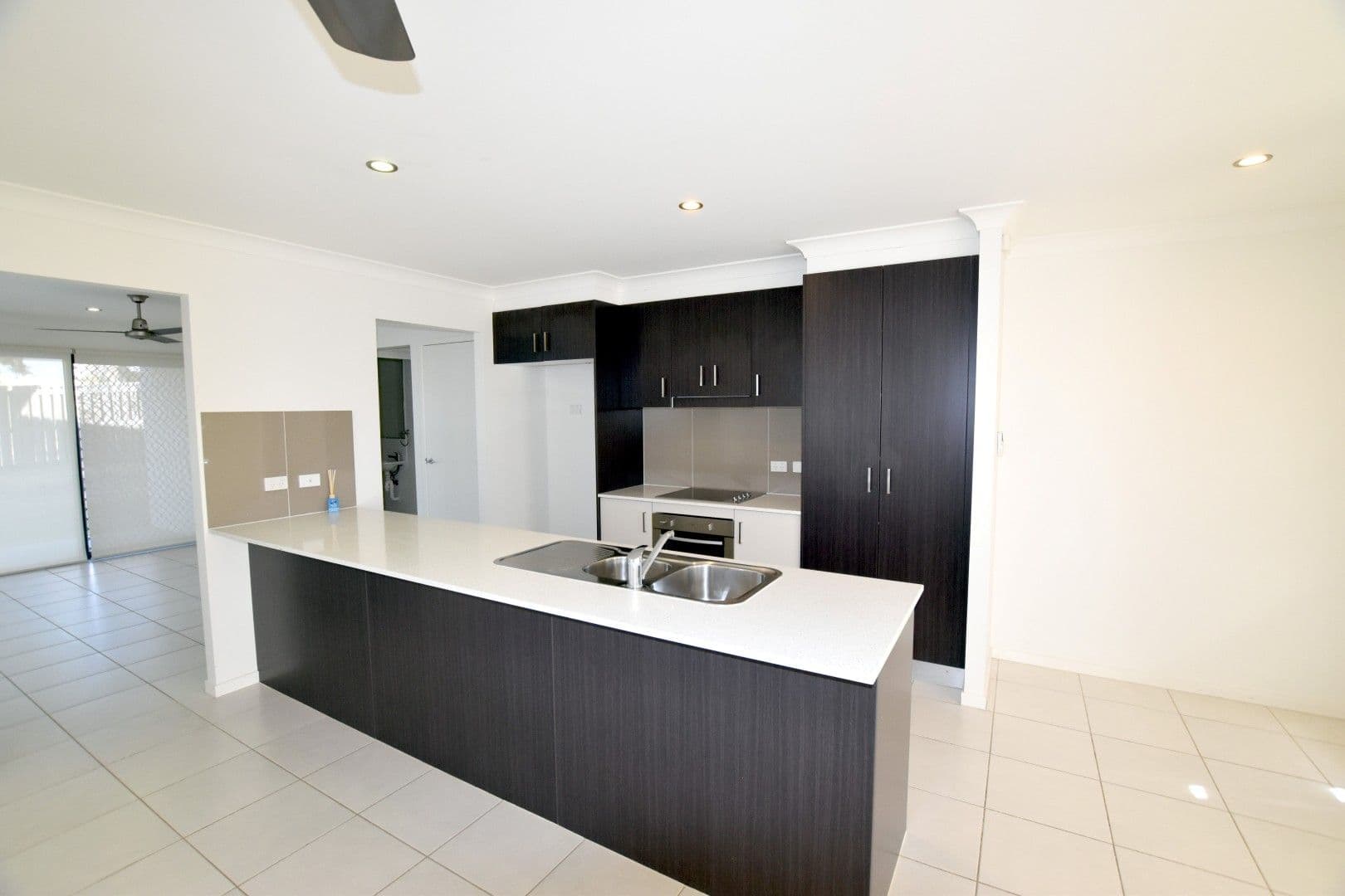 15 Keeling Court, New Auckland QLD 4680, New Auckland - Thumbnail 2