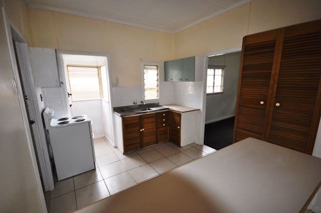 7 Handsworth Street, CLONTARF QLD 4019, Clontarf - Thumbnail 4
