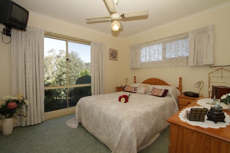 82 Caldwell Street, HEATHCOTE VIC 3523, Heathcote - Thumbnail 4