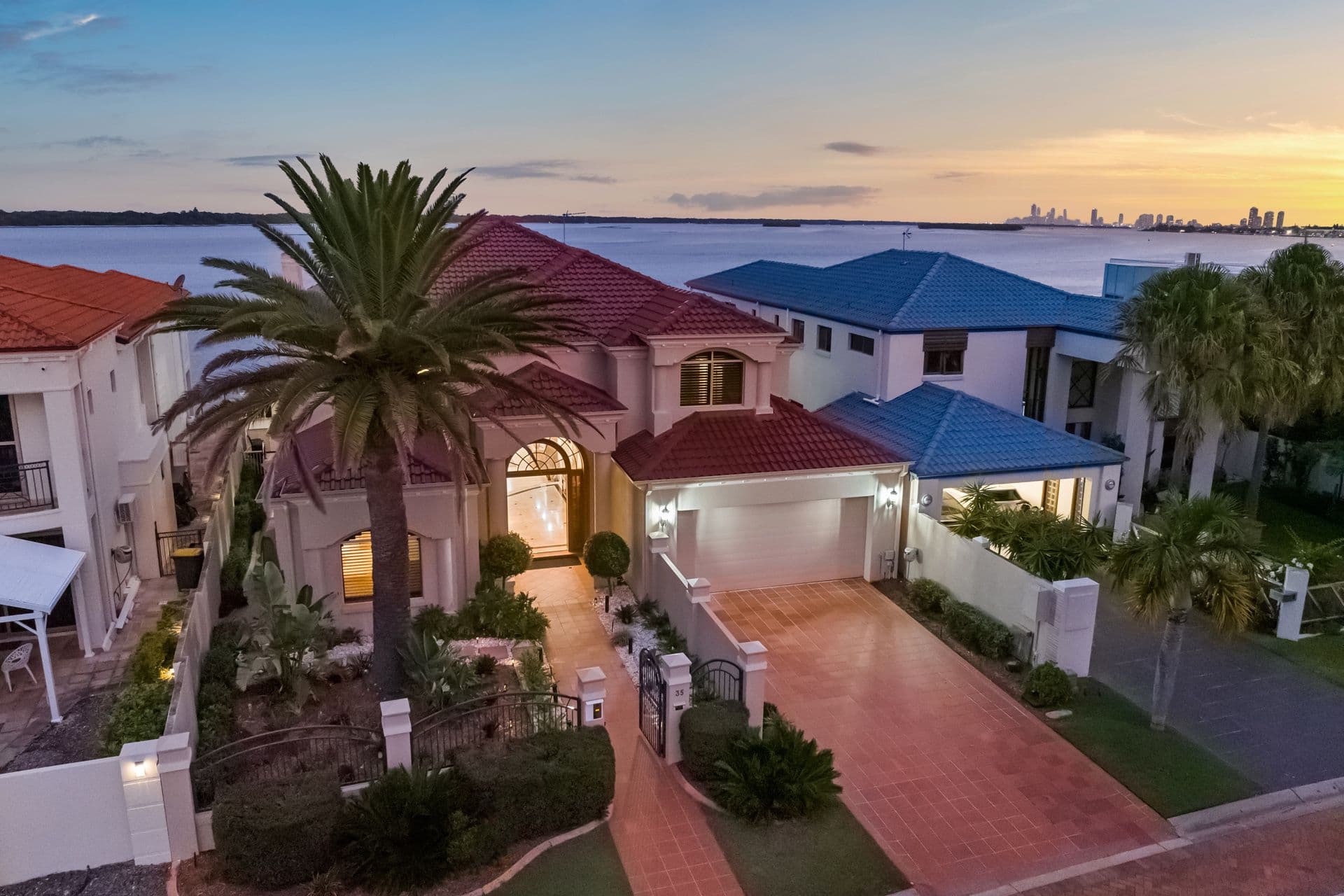 35 King Arthurs Court, Sovereign Islands QLD 4216, Sovereign Islands - Thumbnail 2