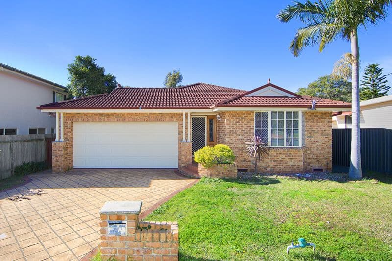 4 Papala Avenue, BATEAU BAY NSW 2261, Bateau Bay - Image 1